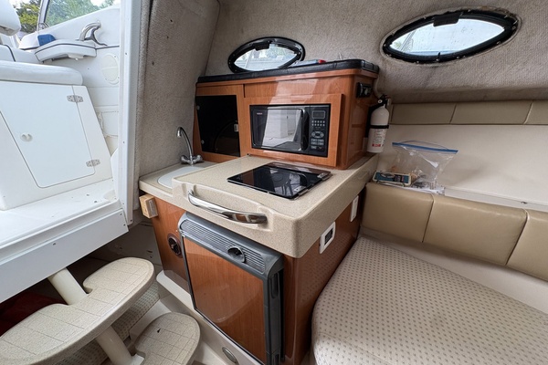 27ft Wellcraft Yacht For Sale
