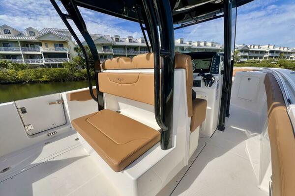 30ft Robalo Yacht For Sale