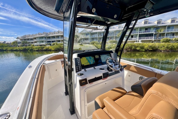 30ft Robalo Yacht For Sale