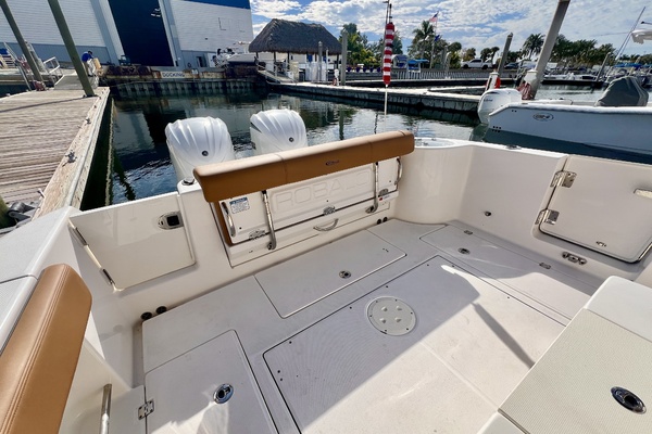 30ft Robalo Yacht For Sale