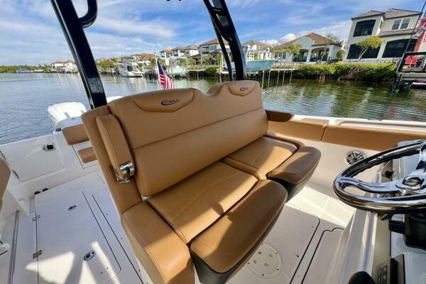 30ft Robalo Yacht For Sale