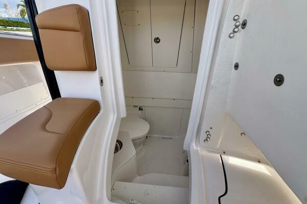30ft Robalo Yacht For Sale
