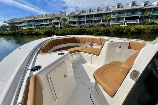30ft Robalo Yacht For Sale