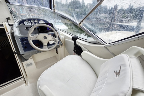 28ft Bayliner Yacht For Sale