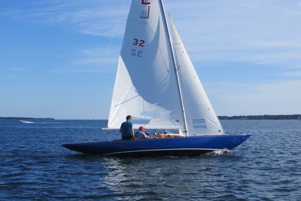 Pleasure sailing 1