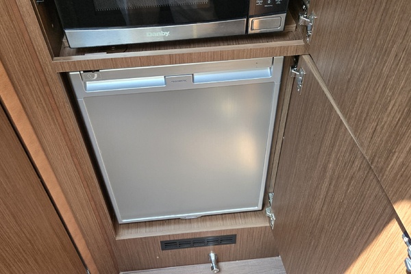 NEVER GIVEN 32ft Beneteau Yacht For Sale