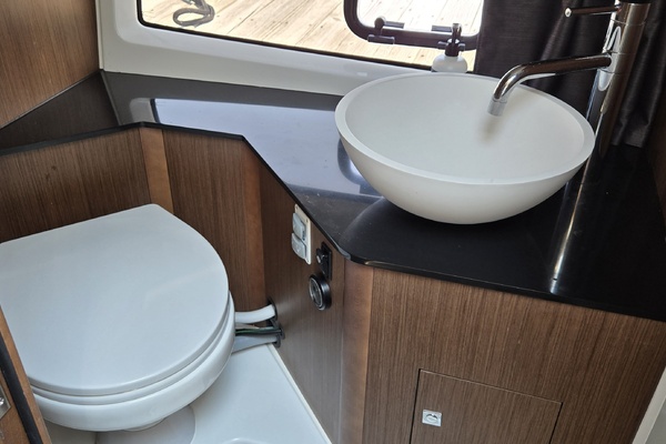 NEVER GIVEN 32ft Beneteau Yacht For Sale
