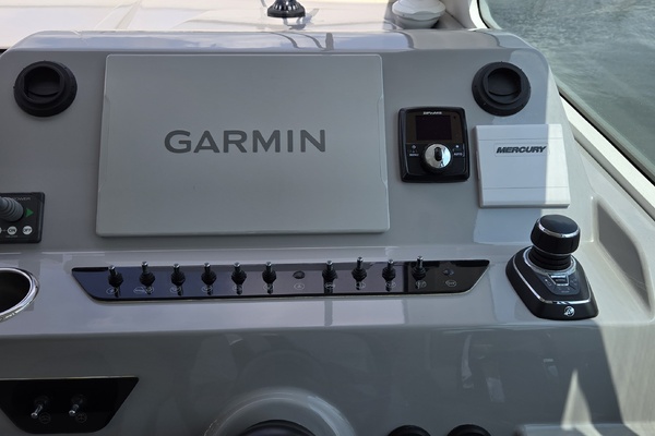 NEVER GIVEN 32ft Beneteau Yacht For Sale