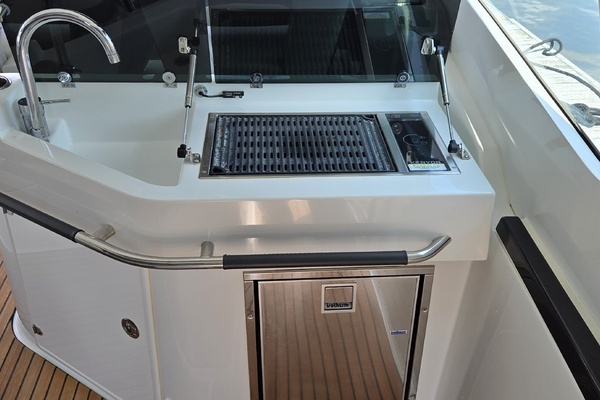 2021 Beneteau 32
