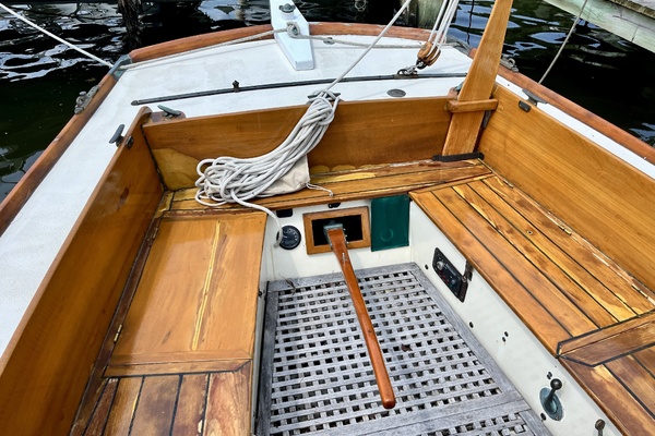 WASSAIL 24ft Custom Yacht For Sale