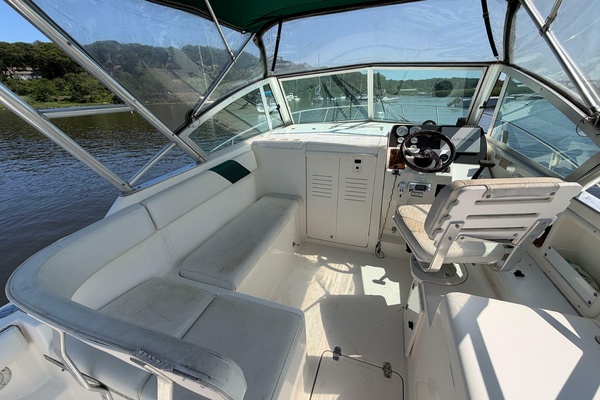 Dolcetto 28ft Pursuit Yacht For Sale