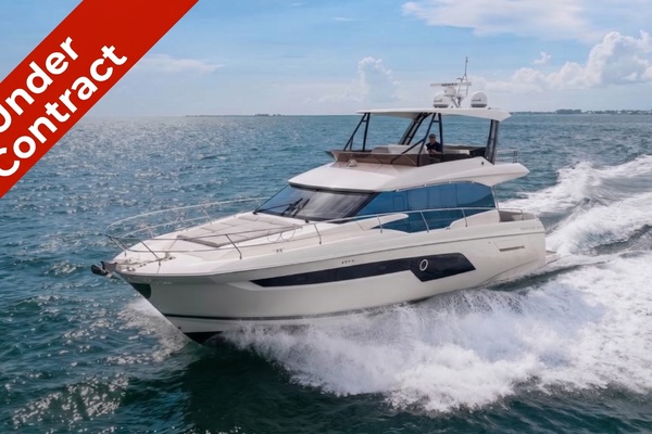 2023 Prestige 520 Fly