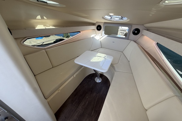 28ft Regal Yacht For Sale