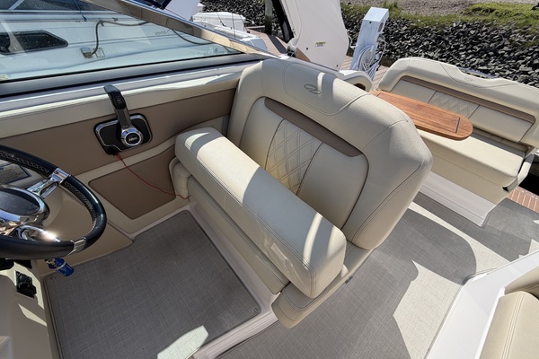 28ft Regal Yacht For Sale