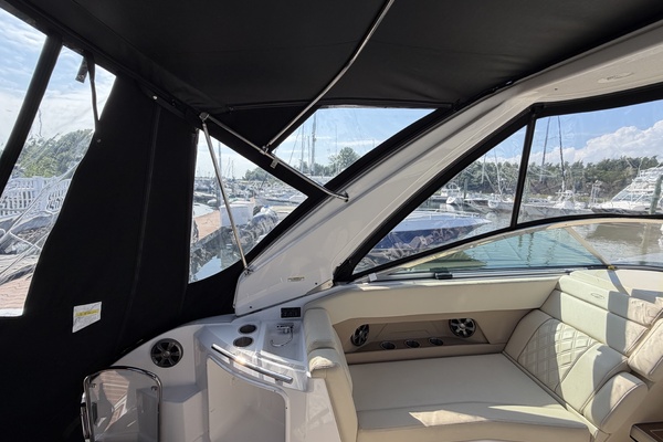 28ft Regal Yacht For Sale