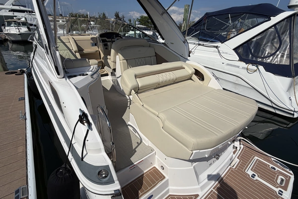Photo of the 2020 Regal 28 Express