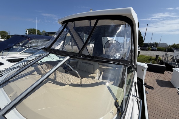 28ft Regal Yacht For Sale