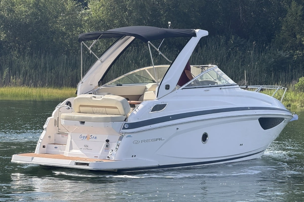 Photo of the 2020 Regal 28 Express