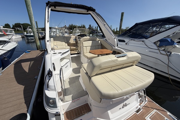28ft Regal Yacht For Sale