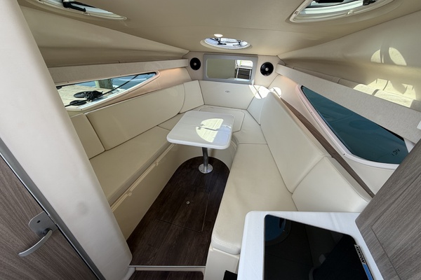 28ft Regal Yacht For Sale