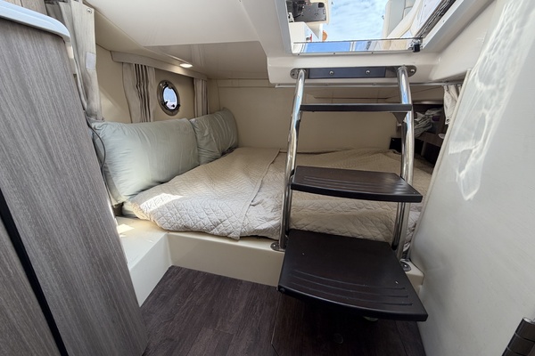 28ft Regal Yacht For Sale