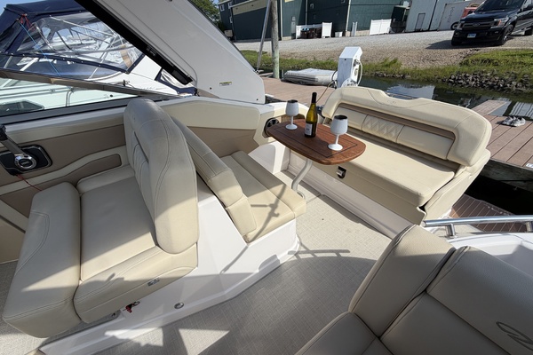 28ft Regal Yacht For Sale