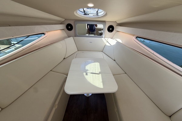 28ft Regal Yacht For Sale