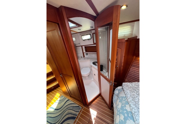 Inve ted 42ft Sabre Yacht For Sale
