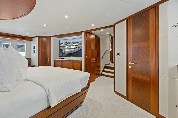 ONE SHOT 90ft Ocean Alexander Yacht For Sale