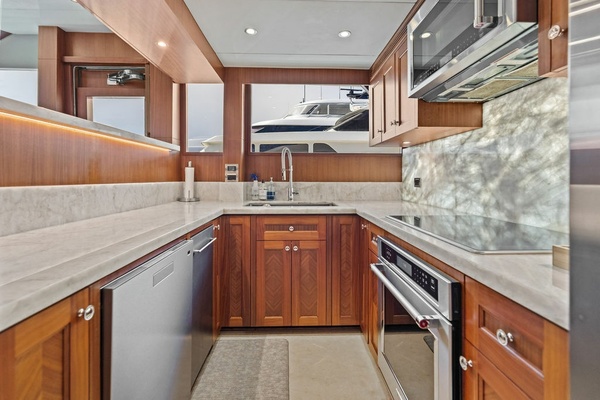 ONE SHOT 90ft Ocean Alexander Yacht For Sale