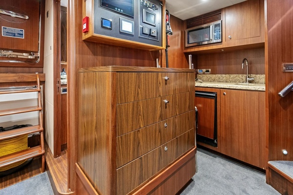 ONE SHOT 90ft Ocean Alexander Yacht For Sale