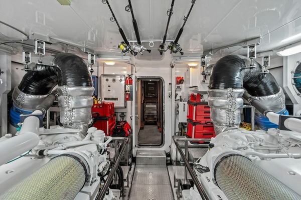 ONE SHOT 90ft Ocean Alexander Yacht For Sale