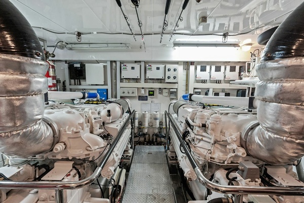 ONE SHOT 90ft Ocean Alexander Yacht For Sale