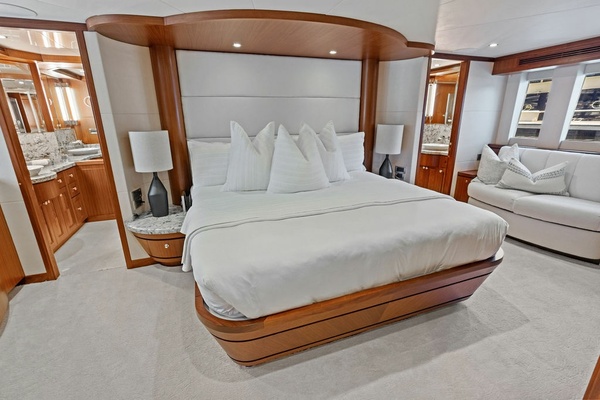 ONE SHOT 90ft Ocean Alexander Yacht For Sale