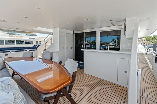 2012 Ocean Alexander 90