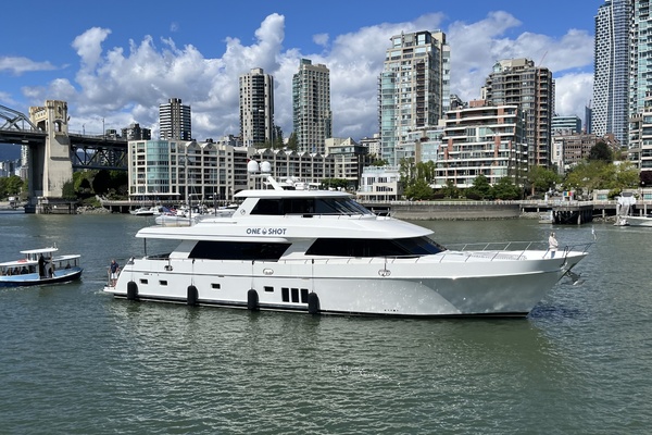 ONE SHOT 90ft Ocean Alexander Yacht For Sale
