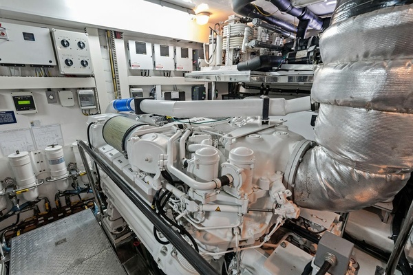 ONE SHOT 90ft Ocean Alexander Yacht For Sale
