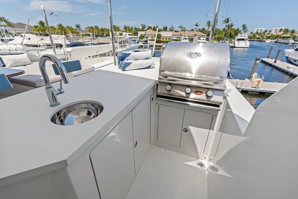 ONE SHOT 90ft Ocean Alexander Yacht For Sale