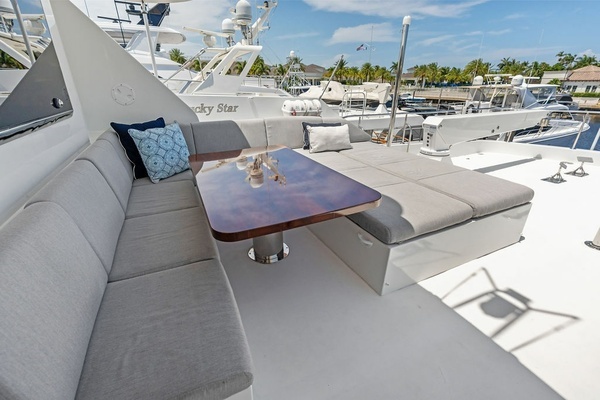 2012 Ocean Alexander 90