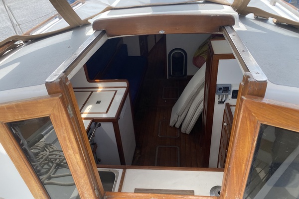 42ft Allied Yacht For Sale