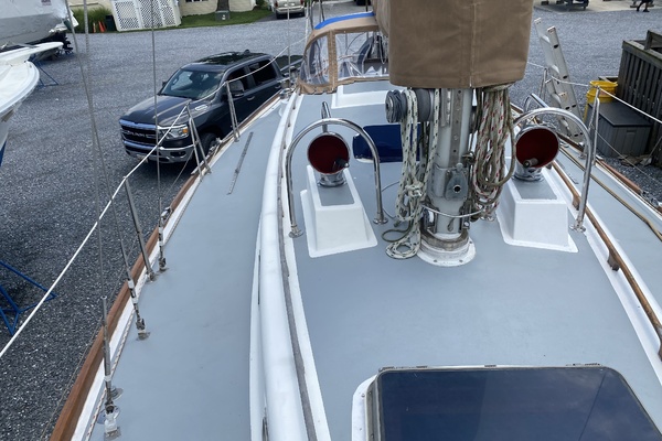 42ft Allied Yacht For Sale