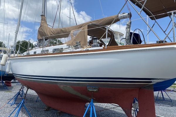 42ft Allied Yacht For Sale