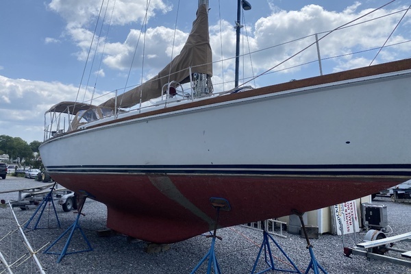 Photo of the 1977 Allied 42