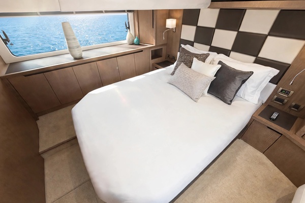 48ft Galeon Yacht For Sale