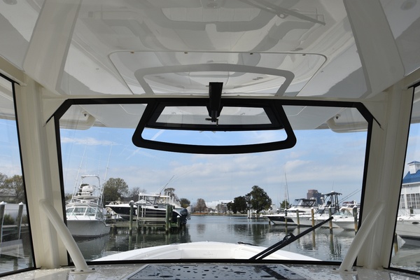41ft Regulator Yacht For Sale