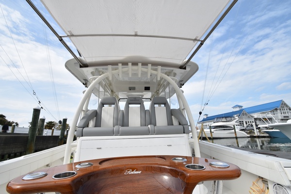 41ft Regulator Yacht For Sale