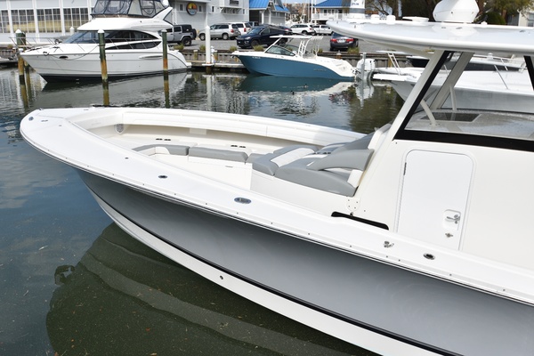 41ft Regulator Yacht For Sale