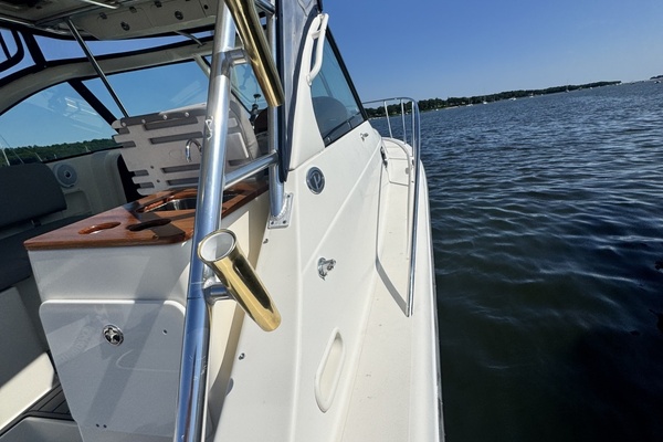 33ft Pursuit Yacht For Sale