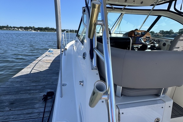 33ft Pursuit Yacht For Sale