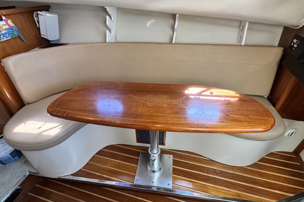 33ft Pursuit Yacht For Sale